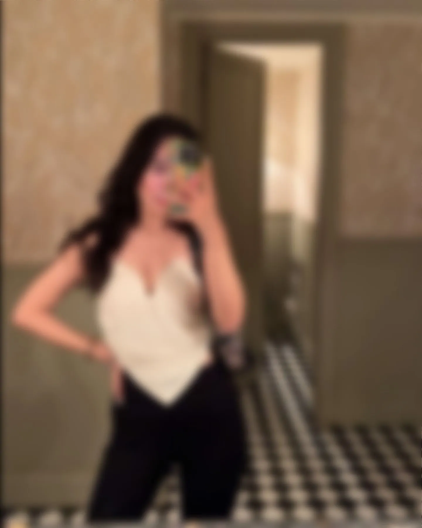 devika call girl