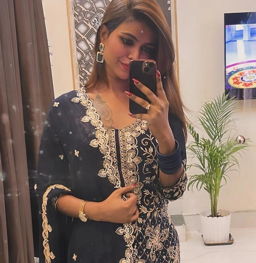 Tara Majhila in Paschim Vihar, Delhi