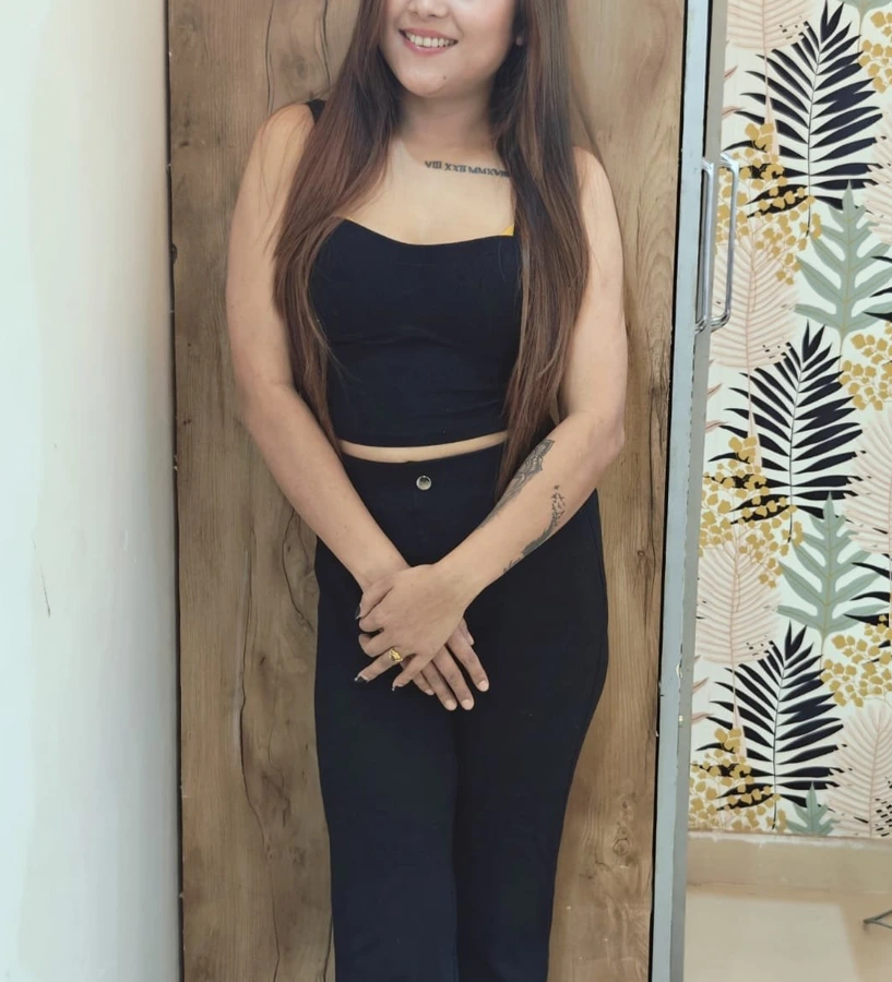 Shipra  bold and beautiful Airhostess in Delhi