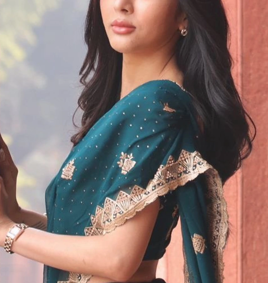 North East Girl Ishaani in Jangpura, Delhi