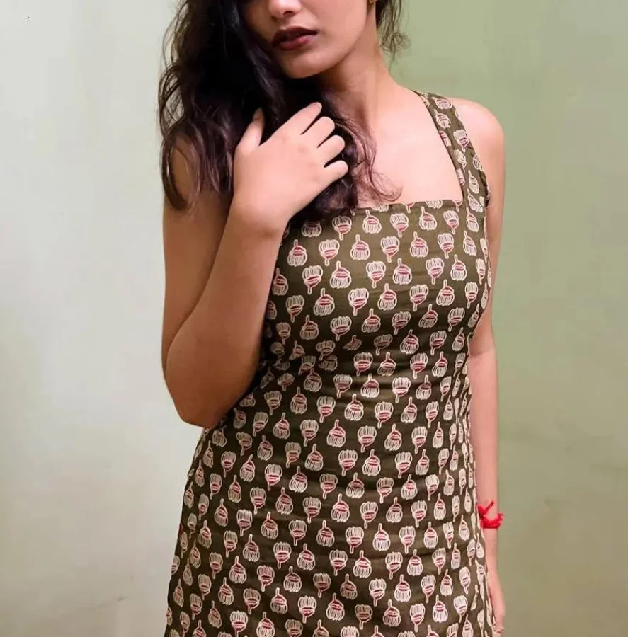 Your female partner Patrika is waiting in Punjabi Bagh, Delhi