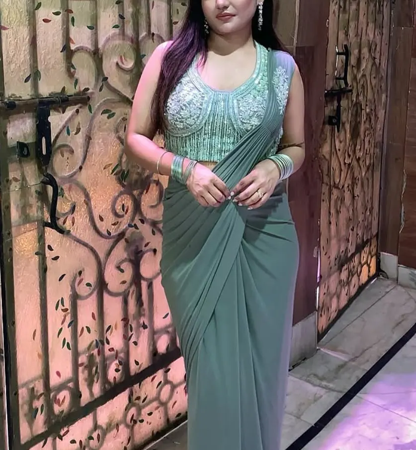 Call Girl Chahana in MG Road, Delhi