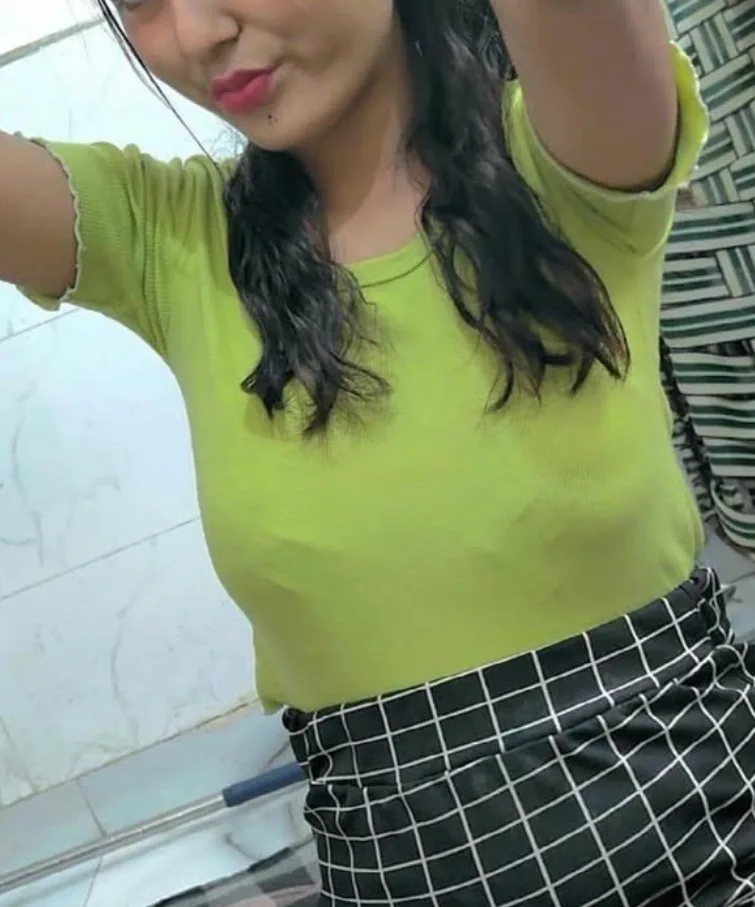 Young cute girl Dimple in Delhi 