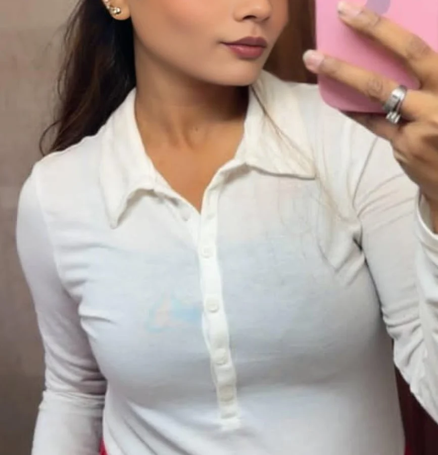Airhostess Escort Upasana is Now available in Pitampura, Delhi 