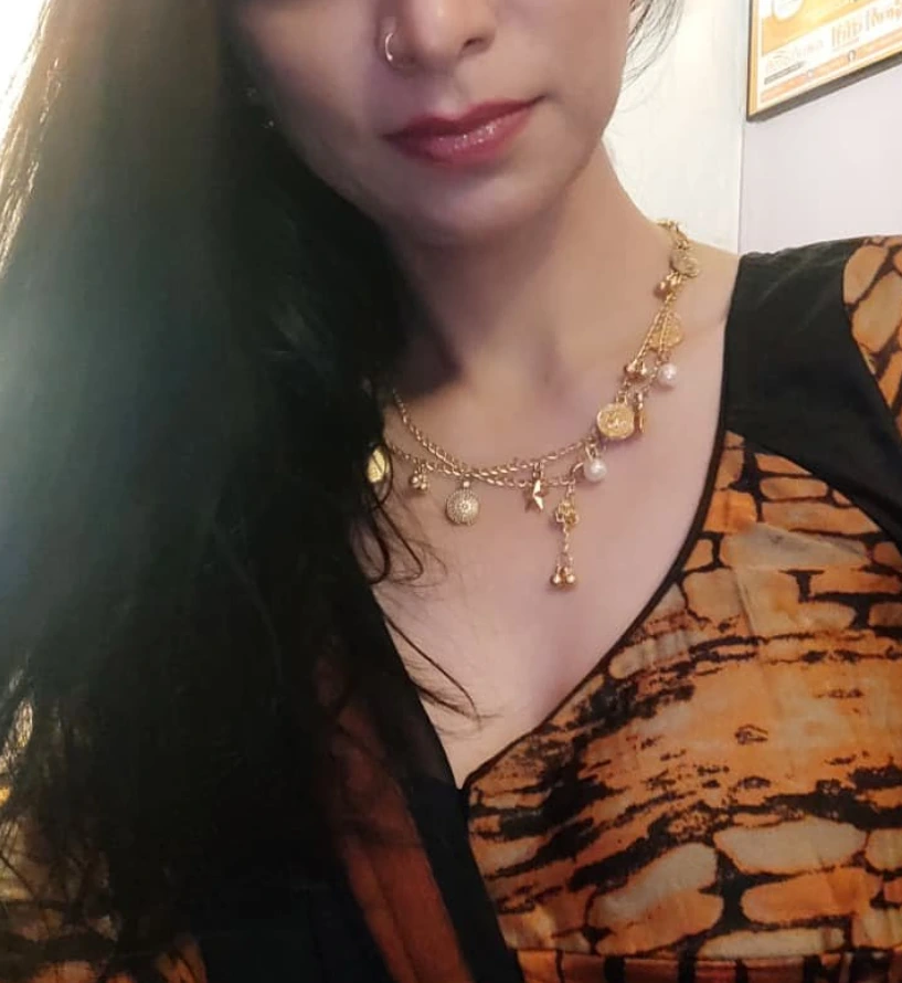 Housewife Maitali Gujjar Near Gulmohar Park, Delhi