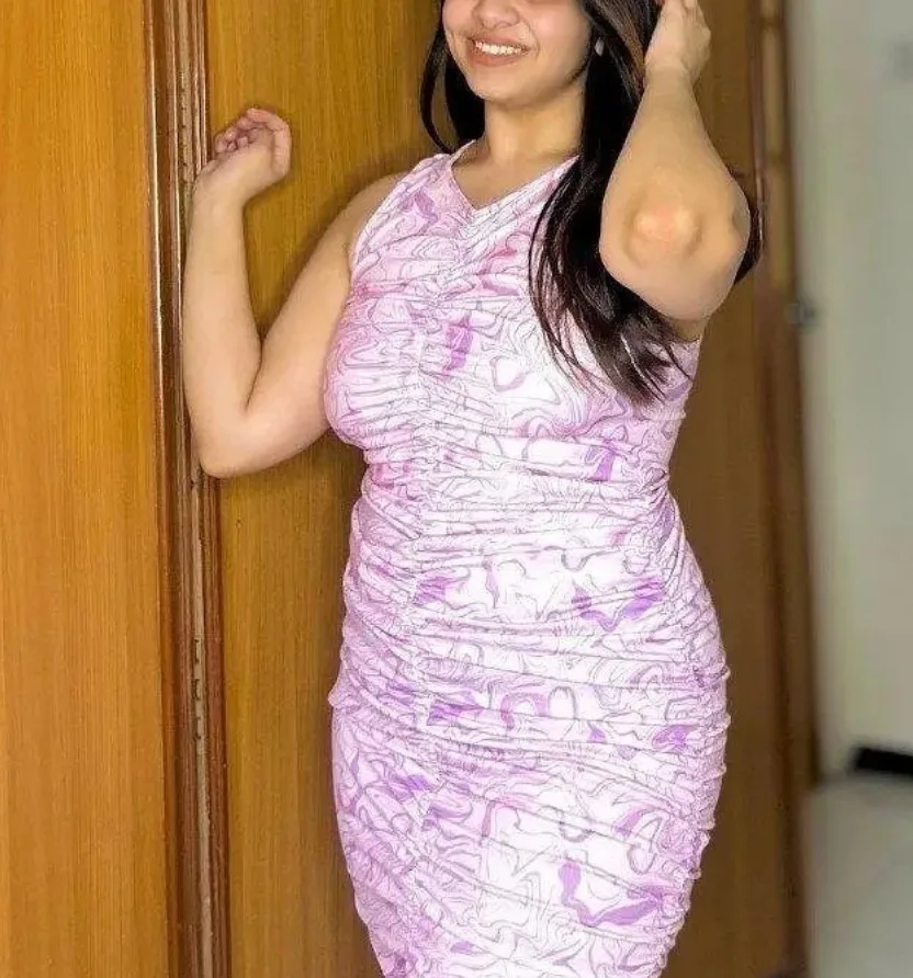 Bengali beauty Latika in Chanakyapuri, Delhi